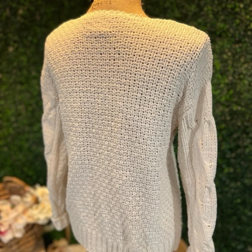 HARPER Heritage cream knitted super soft cardigan sweater Size S.